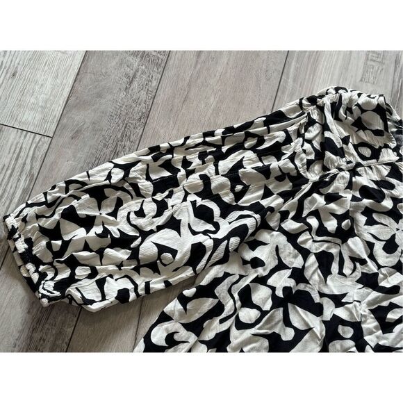 Terra & Sky plus size, black and white full blouse size 4X - Picture 5 of 13